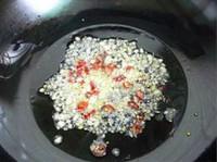 韭菜蝦米炒蠶豆的做法圖解2