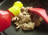 小雞燉蘑菇的做法圖解7