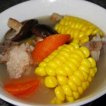 濃香玉米骨頭湯的做法