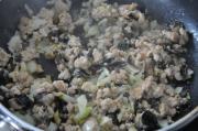 雞油菌醬肉貝殼麵的做法圖解2