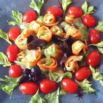 椒油熗芹菜的做法