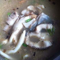 鮮菇魚湯的做法