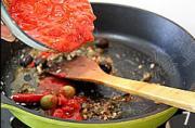 蒜香番茄鳀魚麵的做法圖解7