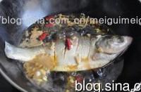 鐵鍋燉魚的做法圖解2