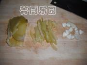 咸菜蒜香苦瓜排骨湯的做法圖解4