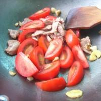 番茄蒜頭豬肝湯的做法圖解3