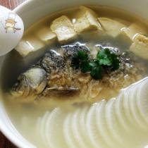 鯽魚蘿卜豆腐湯的做法
