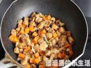 香菇豆豉醬爆雞丁的做法圖解7
