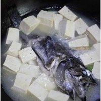 黑鮶魚豆腐湯的做法圖解8