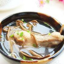 茶樹菇雞腿湯的做法