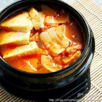 豆腐泡菜湯的做法
