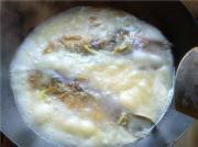 鯽魚蘑菇湯的做法圖解6