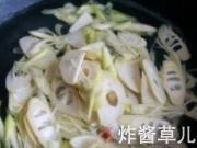 酸菜炒鮮筍的做法圖解3