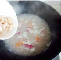 鮮蝦五彩蘿卜湯的做法圖解5