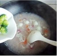 鮮蝦五彩蘿卜湯的做法圖解7