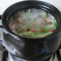 菇煮排骨湯的做法圖解6