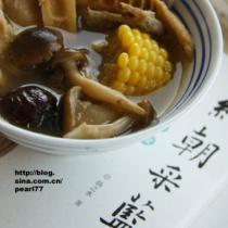蟹味菇竹筍雞湯的做法