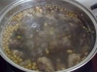 木瓜黃豆牛尾湯的做法圖解3