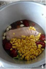 紅棗玉米豬腳湯的做法圖解6