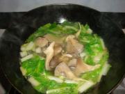 小白菜平菇湯的做法圖解6