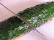 嗆拌蓑衣黃瓜的做法圖解2