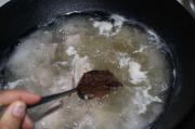 土豆排骨醬湯的做法圖解3