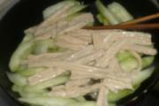 紫菜黃瓜腐竹湯的做法圖解6