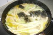 紫菜黃瓜腐竹湯的做法圖解8