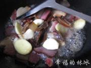 大雁菌燉臘肉的做法圖解5