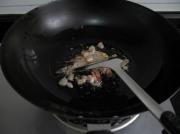 肉醬蝦仁拌義麵的做法圖解11