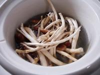 茶樹菇燉雞腳湯的做法圖解5