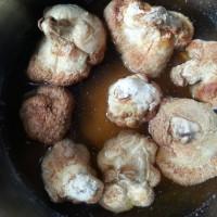 猴頭菇烏雞湯的做法圖解1