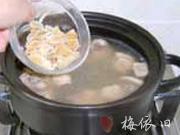 羅漢果百合雞湯的做法圖解4