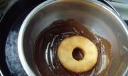 巧克力甜甜圈的做法圖解11