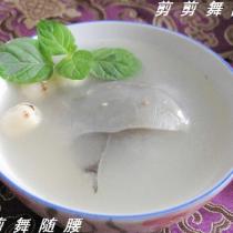 蓮子甲魚湯的做法