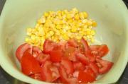 番茄玉米蛋花湯的做法圖解1