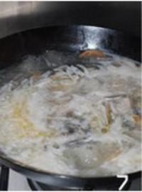 蘿卜絲鯽魚湯的做法圖解7