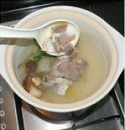 豬骨臘味凍豆腐湯的做法圖解3