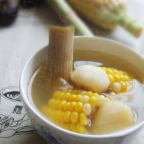馬蹄竹蔗甜玉米豬骨湯的做法